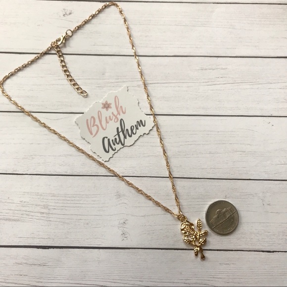 3 for $25⚡️Rose flower necklace - Picture 3 of 5